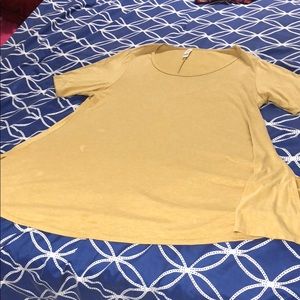 LuLaRoe Mustard Yellow Perfect Tee!